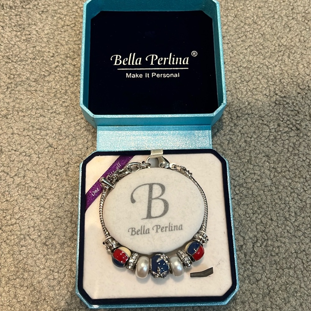 *NEW* Bella Perlina Bracelet. Box included